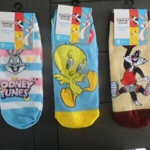 Looney Tunes Ankle High Socks, 3 Pairs Size 9-11